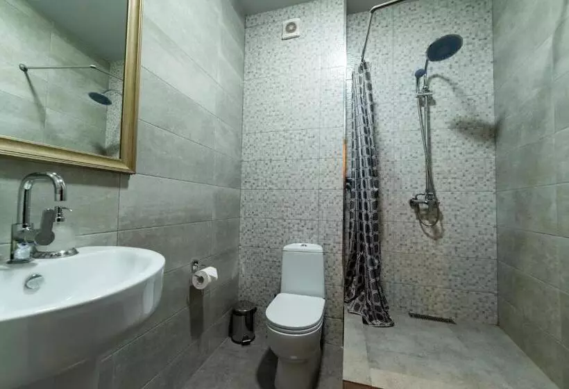 پانسیون B H Y Guesthouse In Yerevan