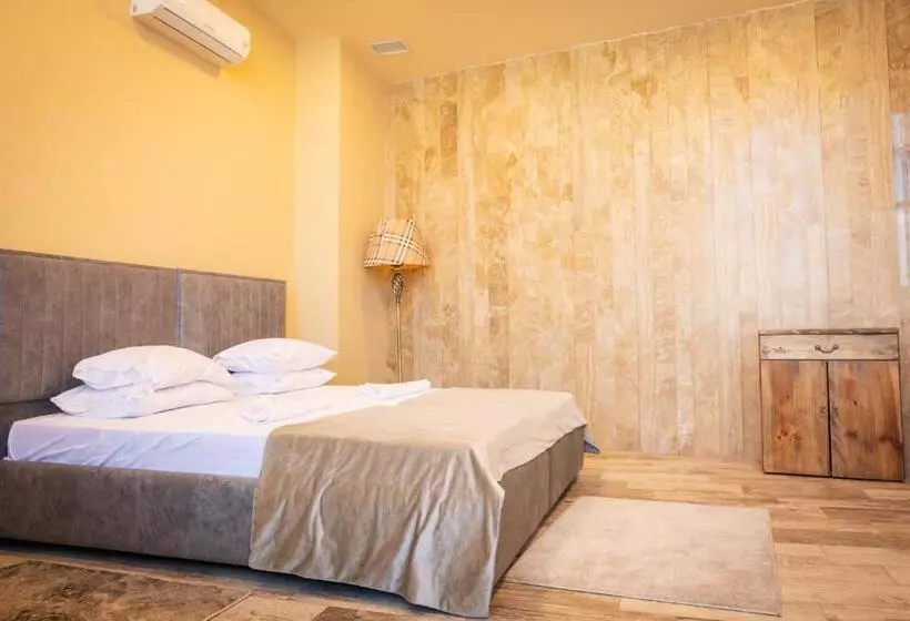 پانسیون B H Y Guesthouse In Yerevan