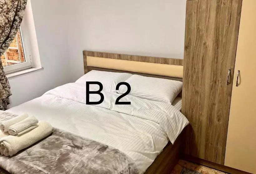 ペンション Dritëza