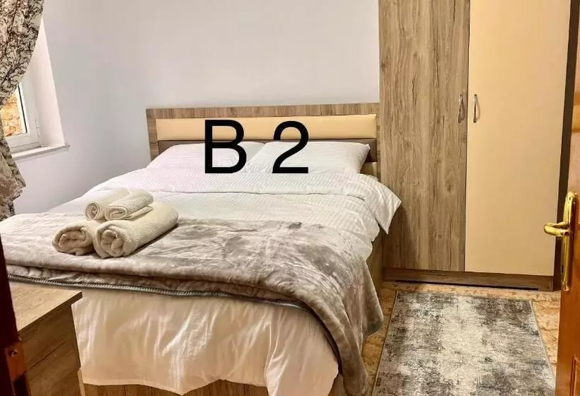 ペンション Dritëza