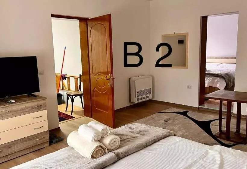 ペンション Dritëza