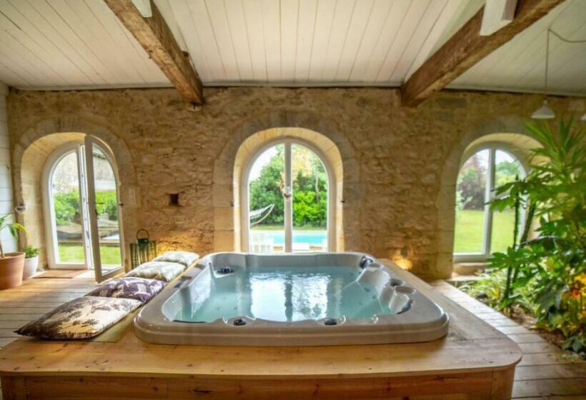 住宿加早餐 La Suite Bien être, Piscine Intérieure Chaufée, Sauna & Spa Privés