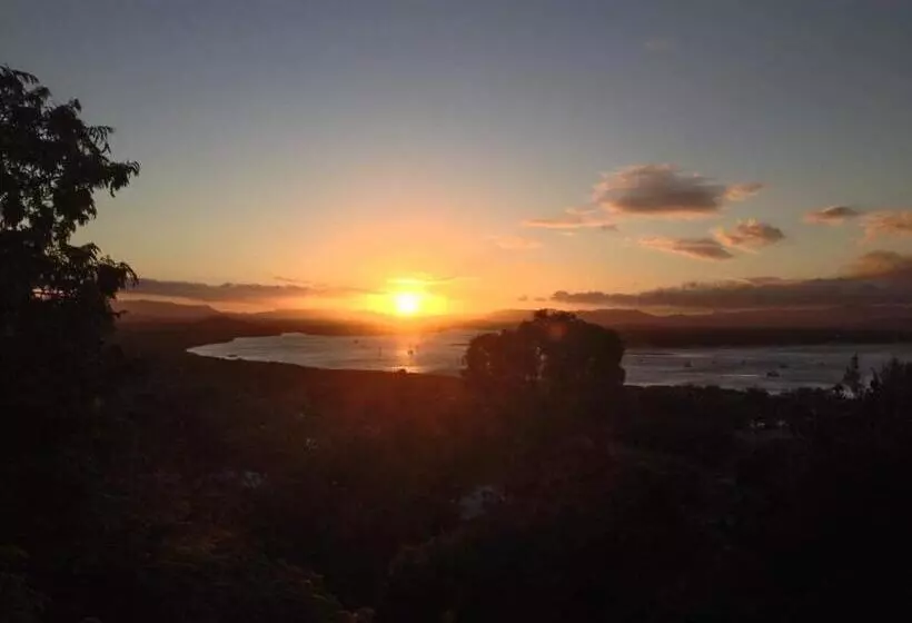 Aamiaismajoitus (B&B) The Orchid Suite   Apartment In Cooktown