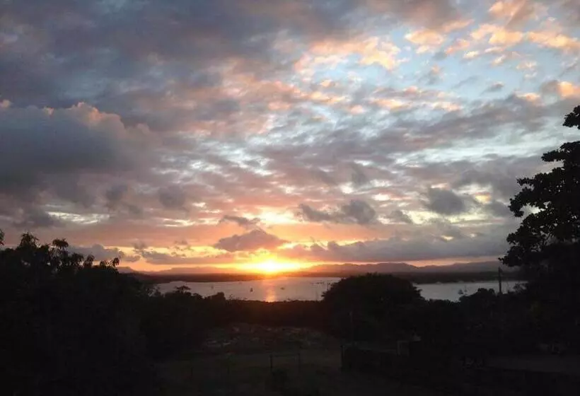 Aamiaismajoitus (B&B) The Orchid Suite   Apartment In Cooktown