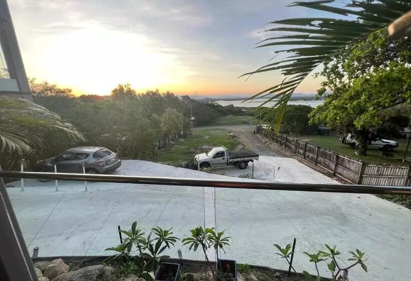 Aamiaismajoitus (B&B) The Orchid Suite   Apartment In Cooktown