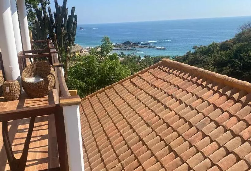 ホテル Cabañas Madre Tierra