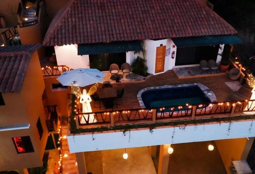 ホテル Cabañas Madre Tierra