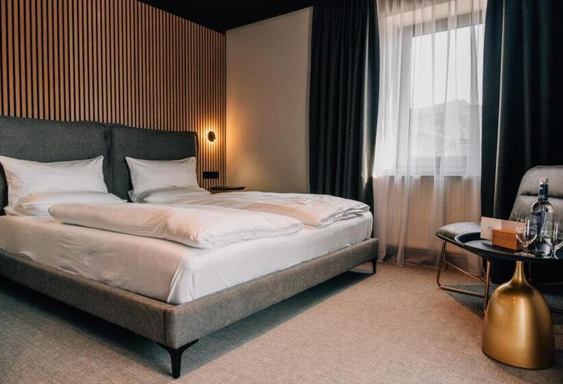 Das Kronberg Hotel   Adults Only   Inkl Soft  Und Heißgetränkeflat