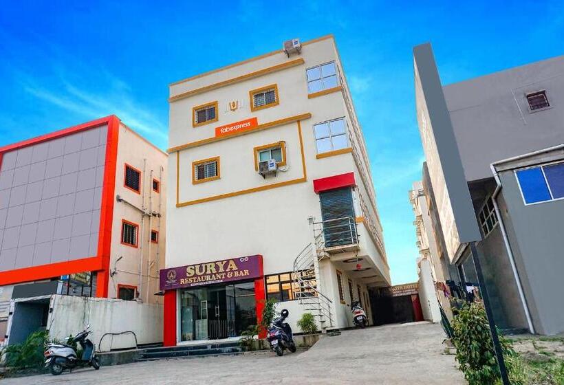 Hotelli Fabexpress Surya