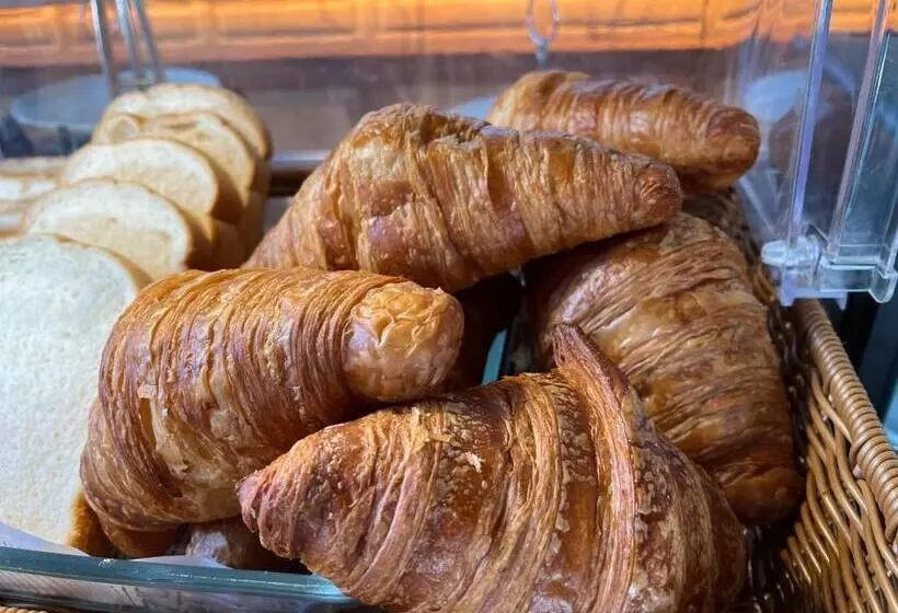 هتل Macchiato Resort Savannakhet Opposite Thai Embassy