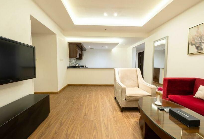 בית מלון כפרי Mira Business