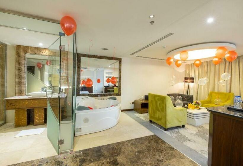 בית מלון כפרי Mira Business