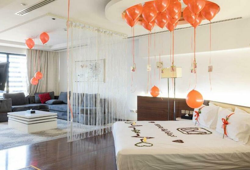 בית מלון כפרי Mira Business