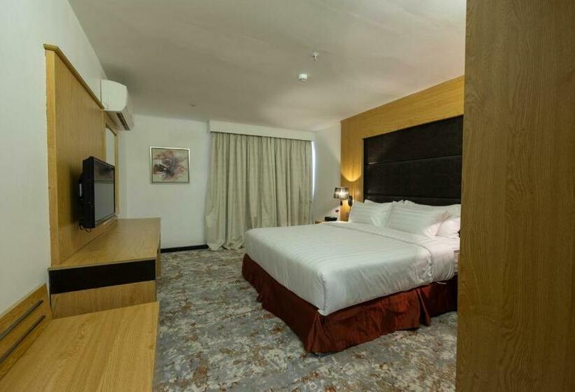 בית מלון כפרי Mira Business