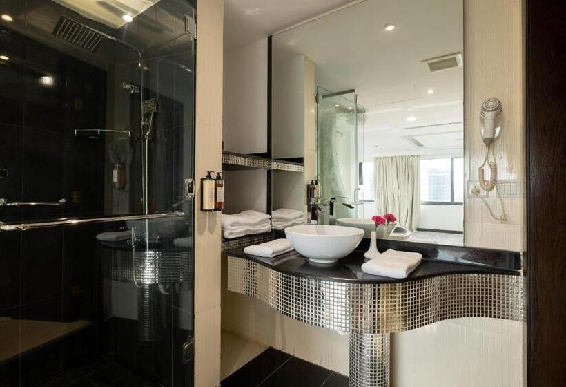 בית מלון כפרי Mira Business