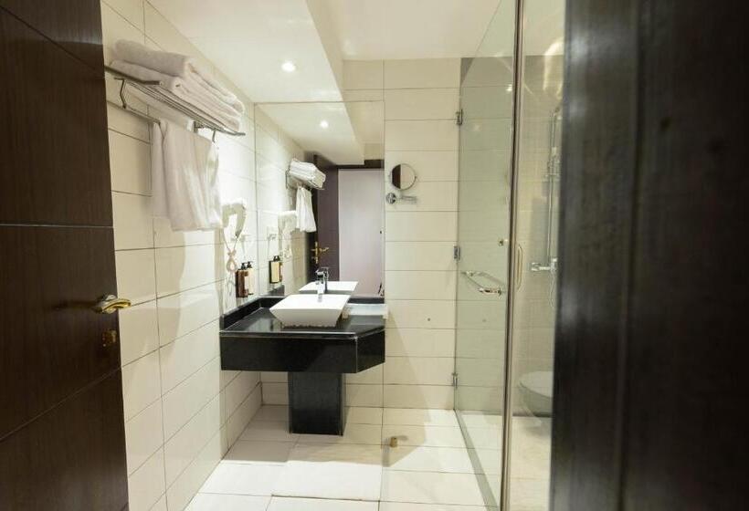 בית מלון כפרי Mira Business