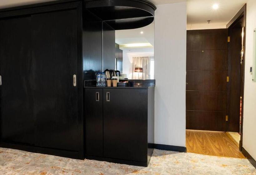 בית מלון כפרי Mira Business