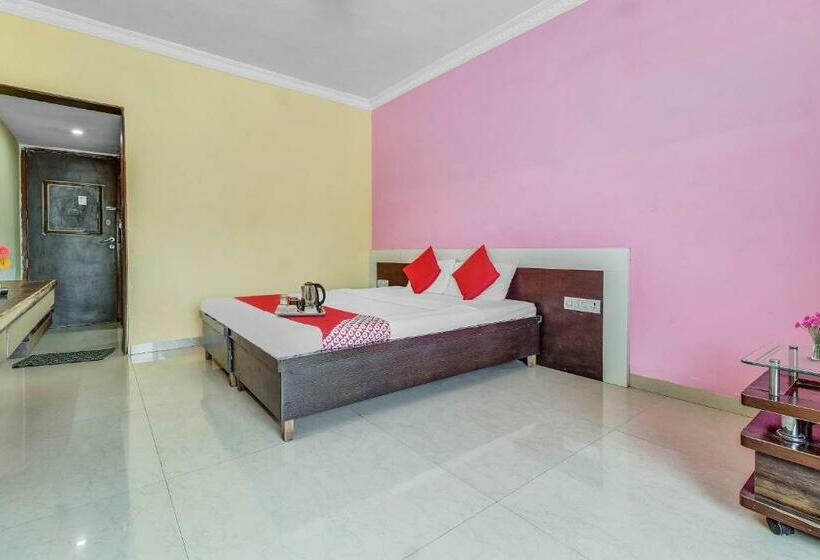 فندق Oyo 70365  Patil Palace