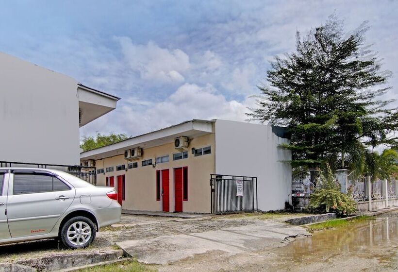 בית מלון כפרי Oyo 91921 Homestay Keluarga Syariah