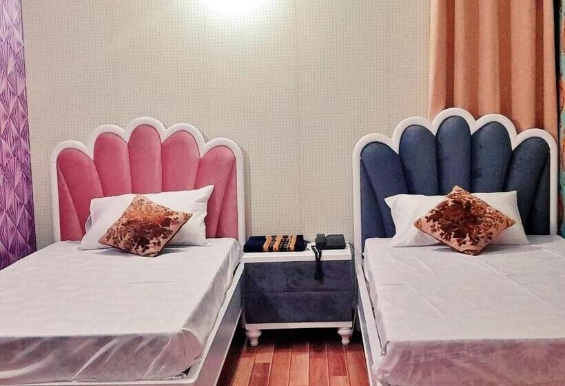 هتل Rose One Lahore