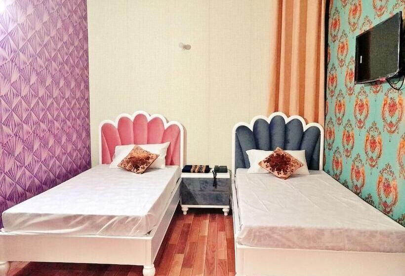 هتل Rose One Lahore