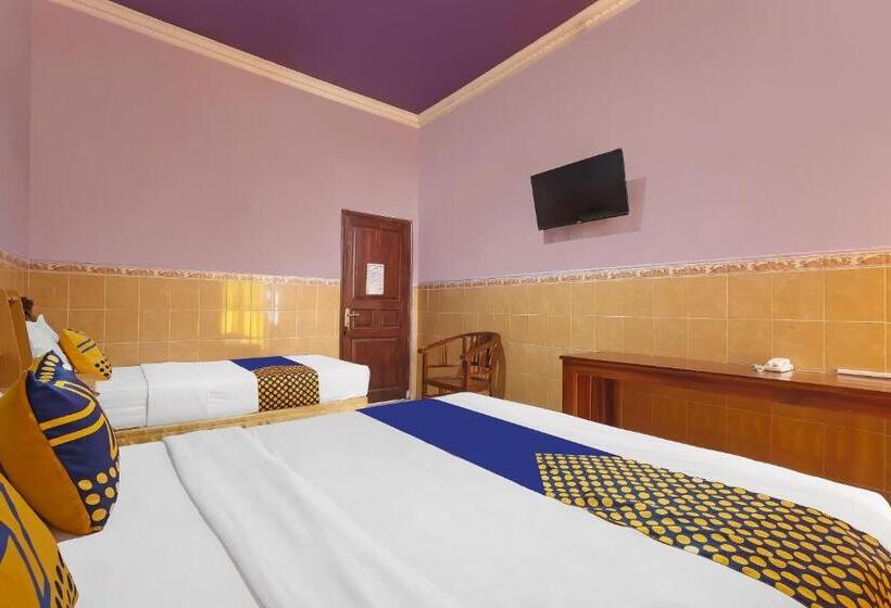 Spot On 91930 Hotel Citra Dewi 4 Manunggal