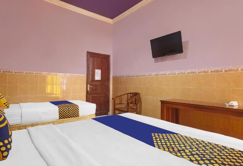 Spot On 91930 Hotel Citra Dewi 4 Manunggal