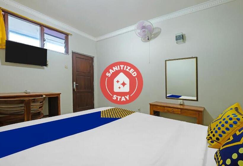 Spot On 91930 Hotel Citra Dewi 4 Manunggal