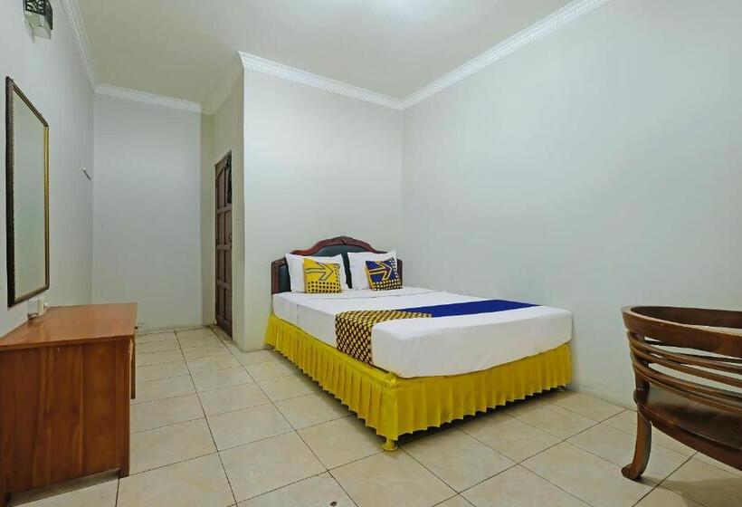 Spot On 91930 Hotel Citra Dewi 4 Manunggal