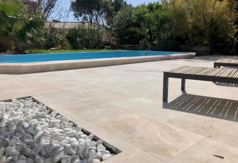 پانسیون L Arbousier