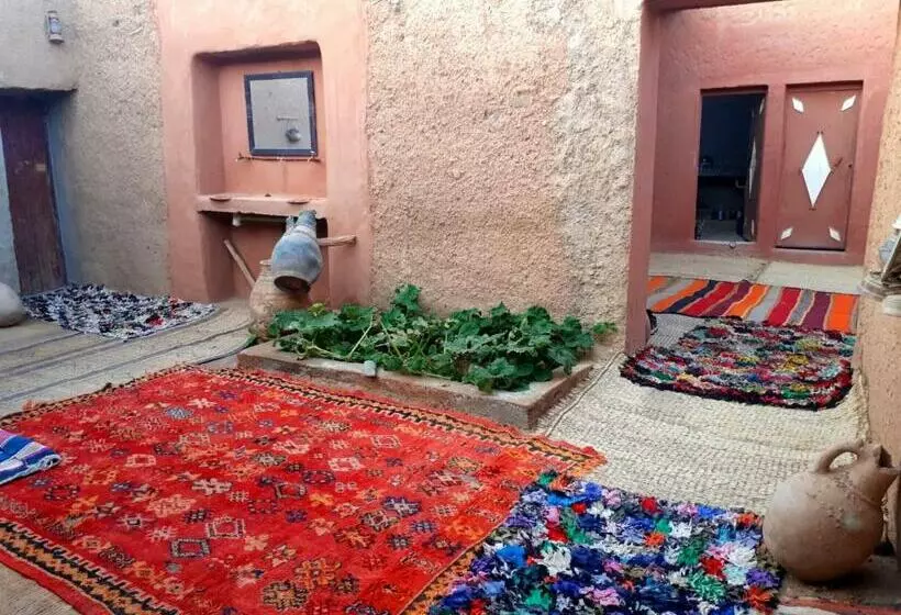 Majatalo La Petite Maison Du Lac Iriki