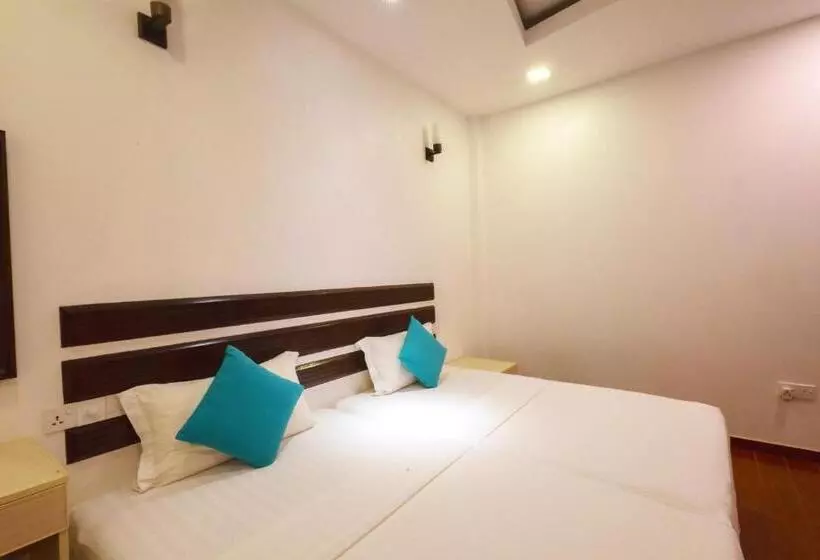 پانسیون Lvis Village