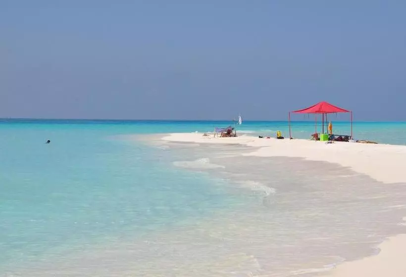 پانسیون Lvis Village