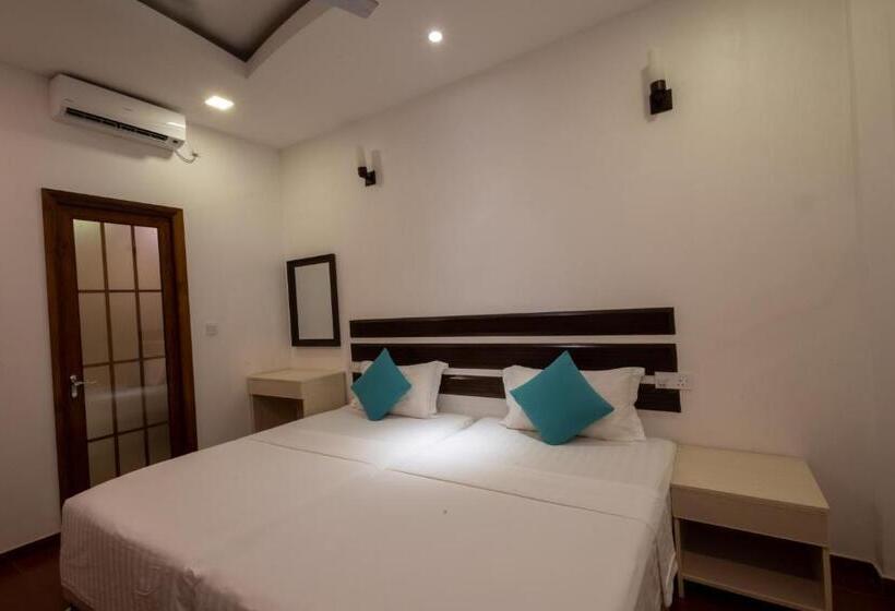 Pensjonat Lvis Village