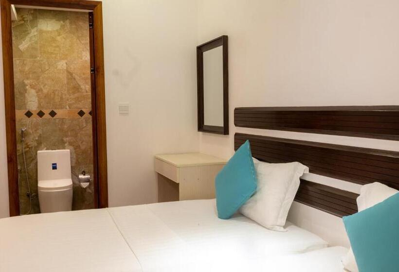 Pensjonat Lvis Village