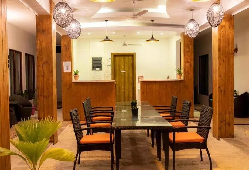 پانسیون Lvis Village