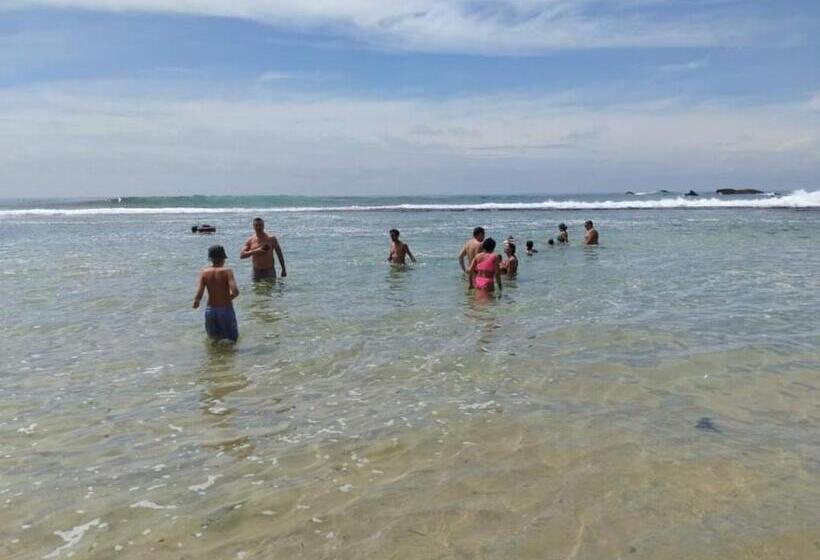 پانسیون Shiny Villa