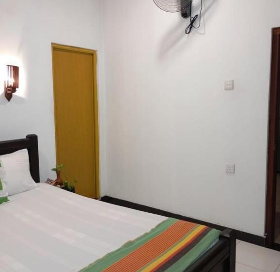 پانسیون Shiny Villa