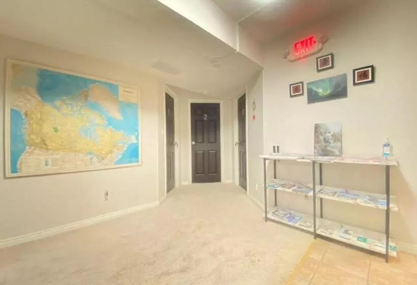 ペンション Yellowknife Bed And Breakfast