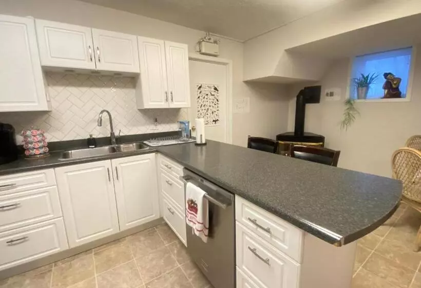 ペンション Yellowknife Bed And Breakfast