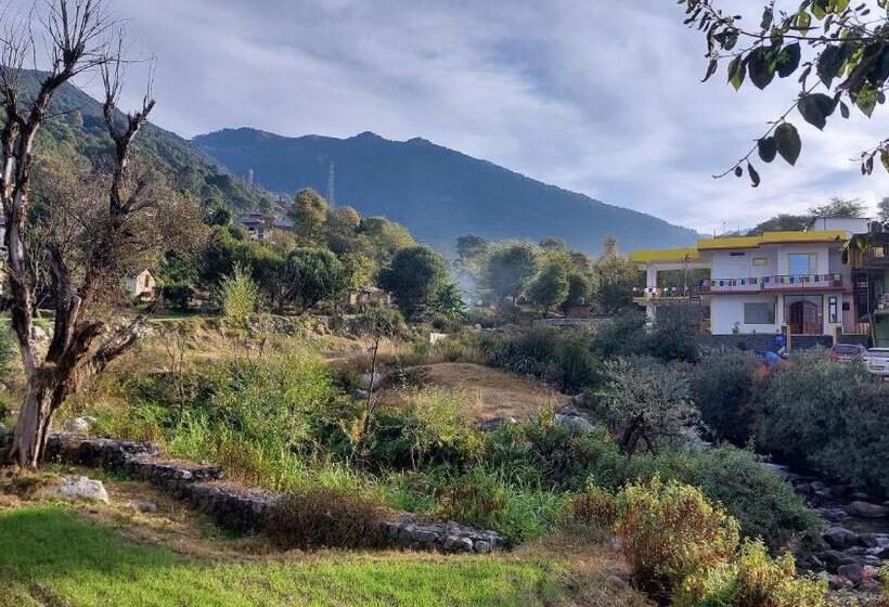 The Hostel Stories, Bir   Landing Site