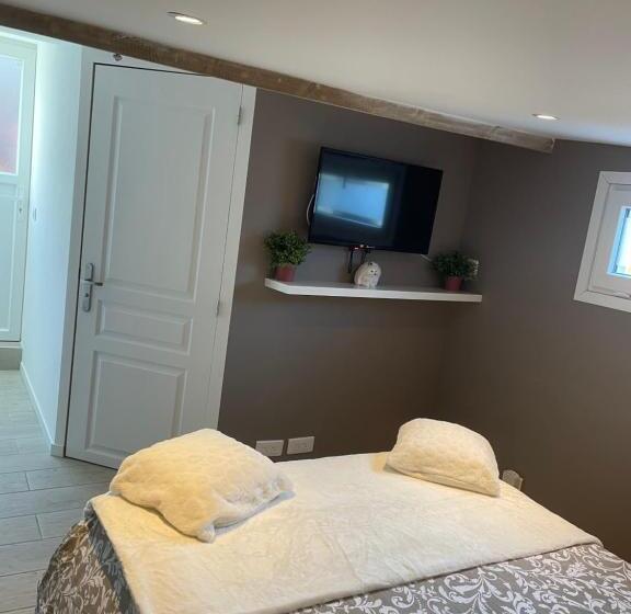 تختخواب و صبحانه Le Cocon