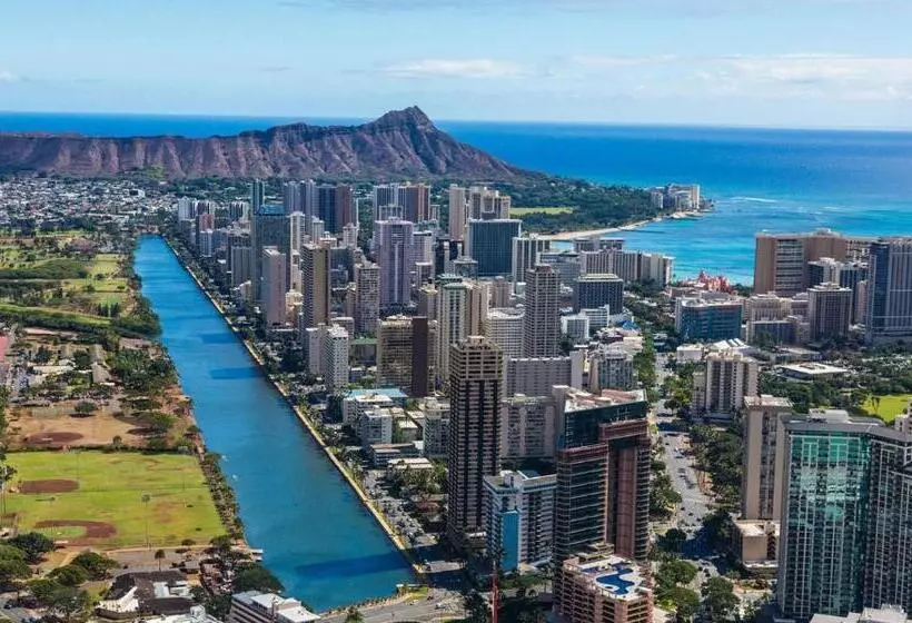 Free Parking Comfy Central Waikiki