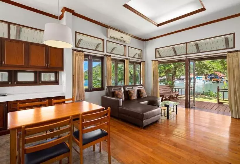 Hotelli Koh Chang Longstay Resort