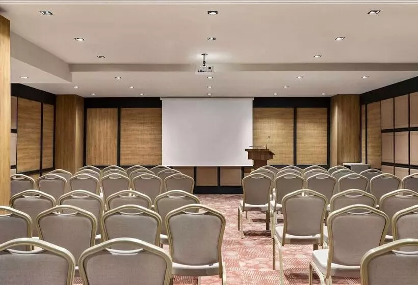 هتل Ramada By Wyndham Erzurum