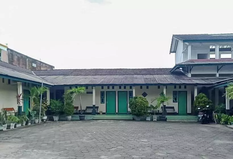 Reddoorz Syariah @ Hotel Sidomulyo Pacitan
