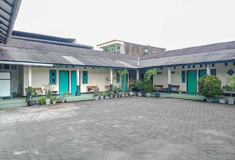 Reddoorz Syariah @ Hotel Sidomulyo Pacitan