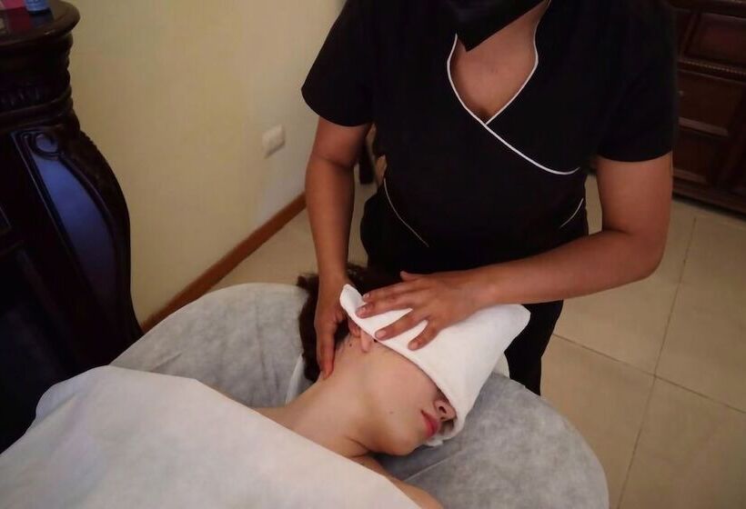 هتل Temático Casa Puebla