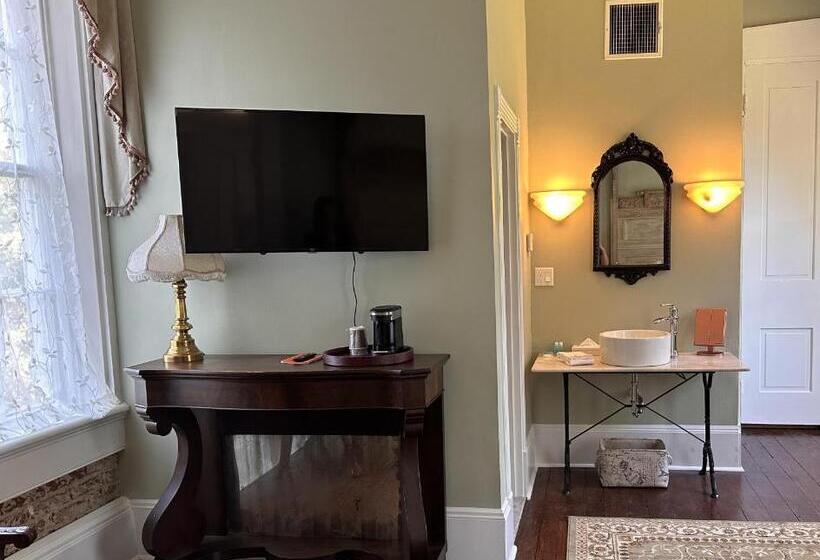 فندق The Inn At Cedar Grove