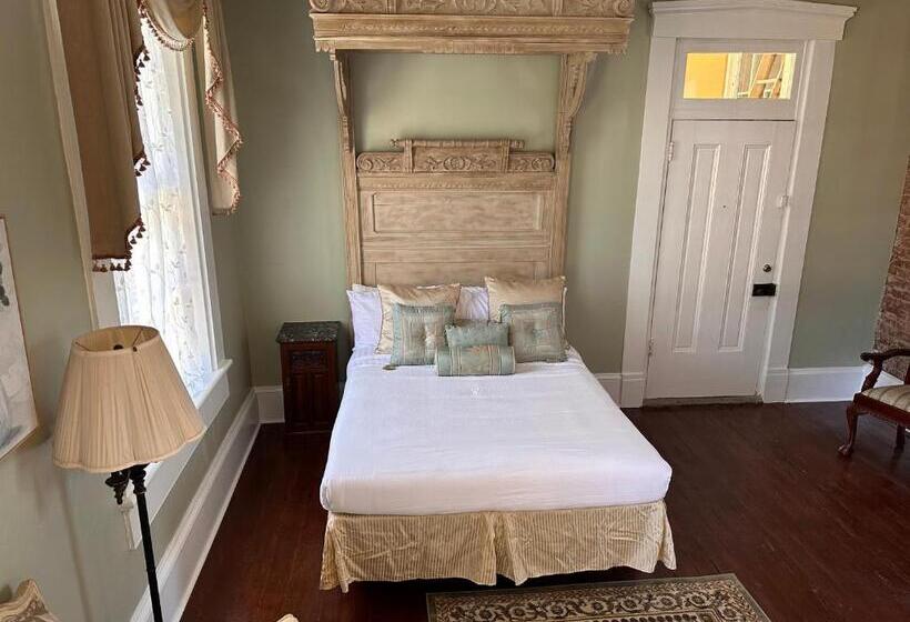 فندق The Inn At Cedar Grove